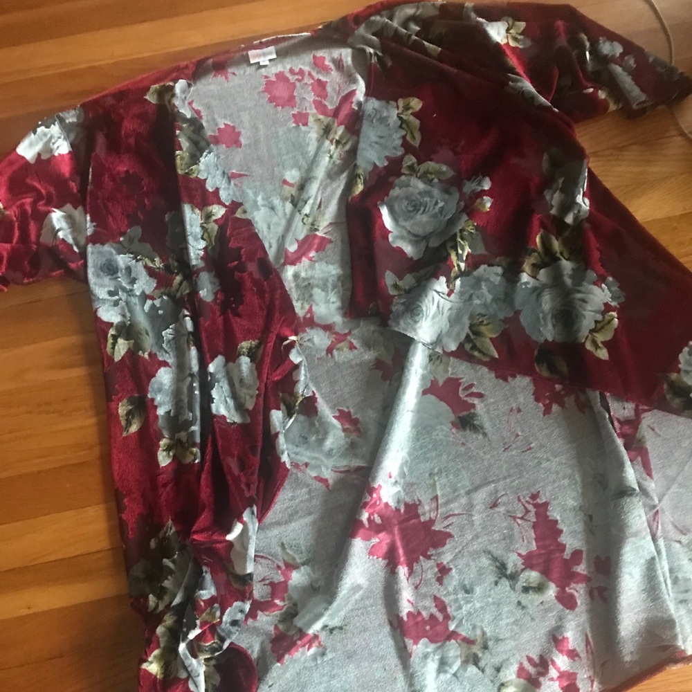 Lularoe velvet Shirley Large